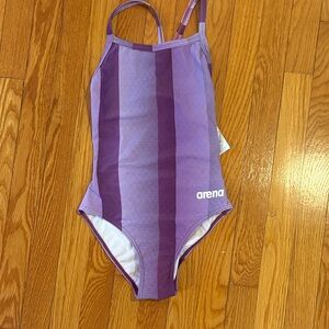 Arena One Piece Swimsuit Size 28